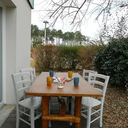 Dans Village 3* * Паранти-ан-Борн